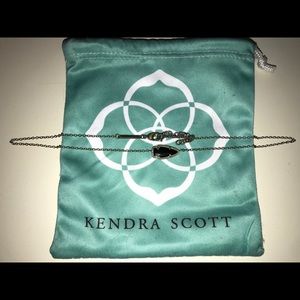 Kendra Scott necklace